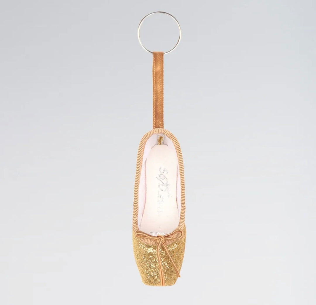 So Danca sparkly pointe shoes keyring